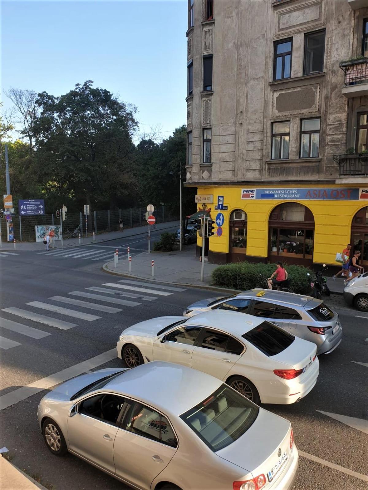 Apartament Near The Center Wiedeń Zewnętrze zdjęcie